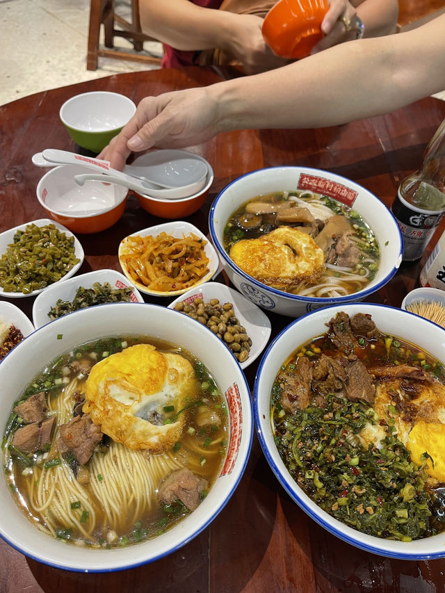 🇨🇳Changsha: Great Local Flavors 🍜🌶️ & City Vibes 🌃
