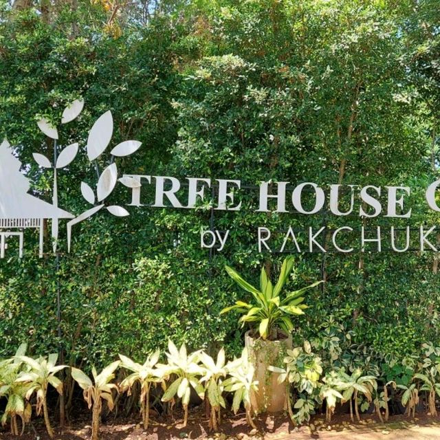 Tree House Durian Cafe' Chanthaburi ทุเรียนคาเฟ่