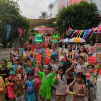สาดน้ำสุดมันส์ที่เดอะมอลล์บางแค