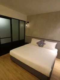 "Urban Chic Escape: Atelier Hotel JB’s Stylish King Retreat"
