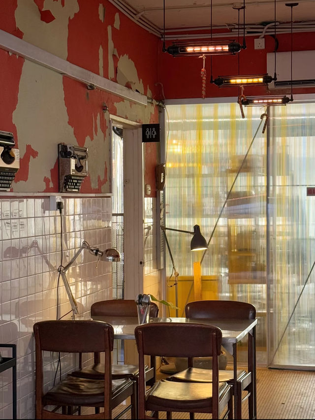 🍝 Syarikat Café, George Town: Where Retro Charm Meets Culinary Delight
