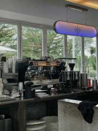 The RUD Café & Bistro— rustic and industrial-inspired interior