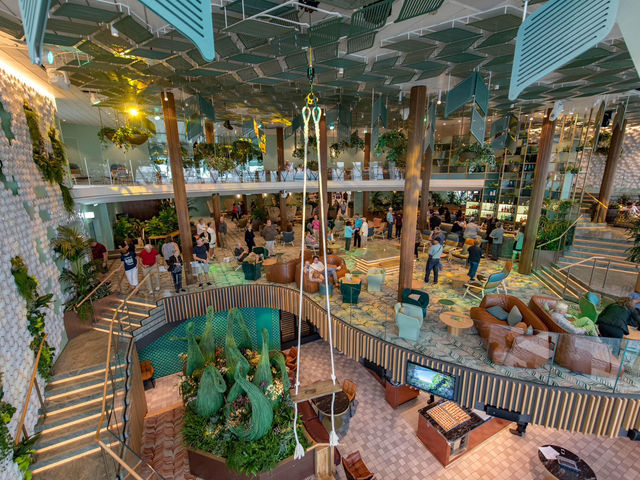 🚢 Celebrity EDGE Review: A Sophisticated, Adults-Focused Floating Oasis 🌊✨