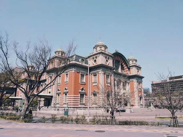 🌸 Osaka City Central Public Hall: Where Sakura Meets Old-World Glam! 🏛️✨