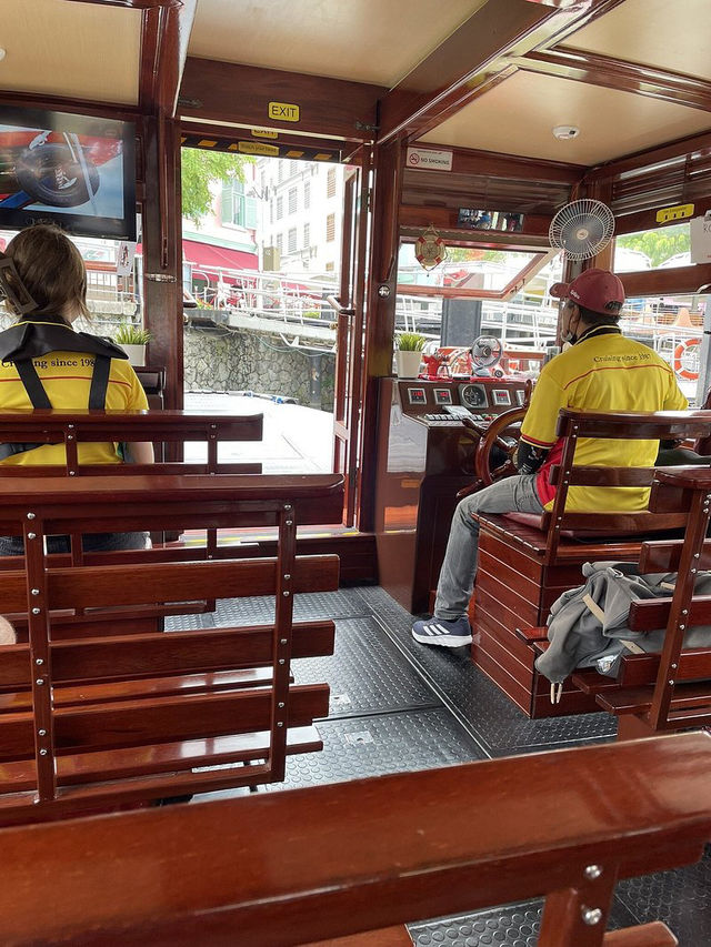 “Reflections of Time: The Soul of Singapore River”