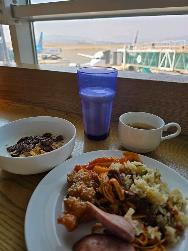 ✨ 釜山機場 Sky Hub Lounge 貴賓室體驗！Trip.com 鑽石會員免費享用！🛫
