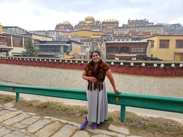 วัดซงจ้านหลิน (GandenSumtseling Monastery)