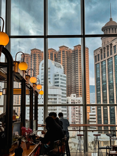 銅鑼灣｜$18坐足一日！城市中的靜謐角落香港版曼哈頓打卡靚位｜Trip