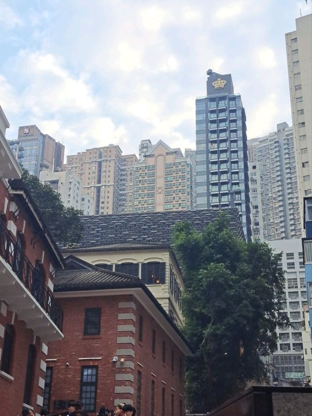 홍콩 고층빌딩 감상 – 빽빽한 스카이라인에서 느끼는 에너지