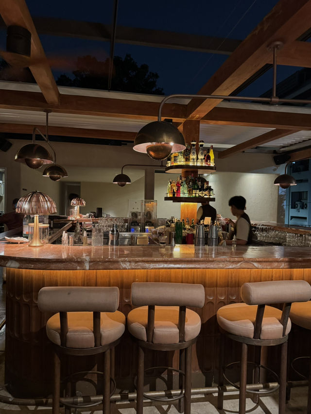 Looking for the perfect sunset dinner spot in Bangkok? 