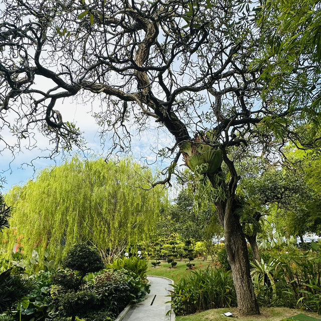 Where Malaysia Meets China: Discover Zhiyuan Garden