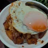 🍜台北快閃吃貨雷達啓動！流心魯肉飯、芝士奶蓋焙烏龍⋯這週末就衝吧🏃🏻‍♀️