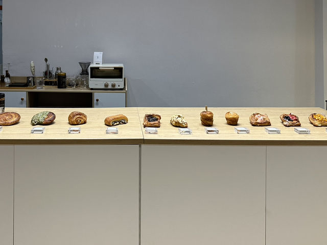 Minimalist vibes, profound pastries