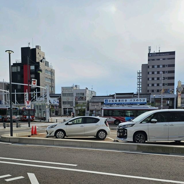 北陸門戶的寧靜驛站〔日本小松車站〕🚉🇯🇵