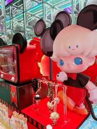 เดินเล่นที่ Pop Mart Nanjing Road