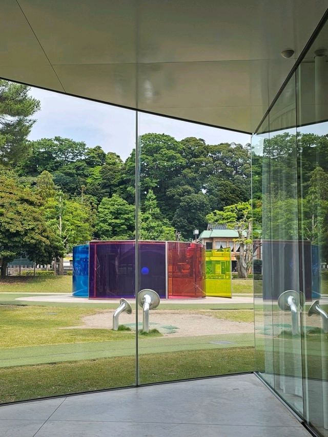 穿越當代藝術，金澤〔21世紀美術館〕漫遊🎨