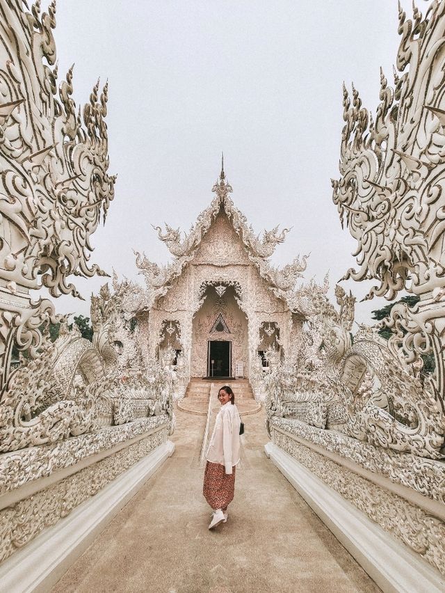The Dazzling White Temple of Chiang Rai – A Work of Art You Can Walk Through 🤍✨