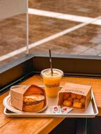 Eggslut Boulange Tokyo Japan