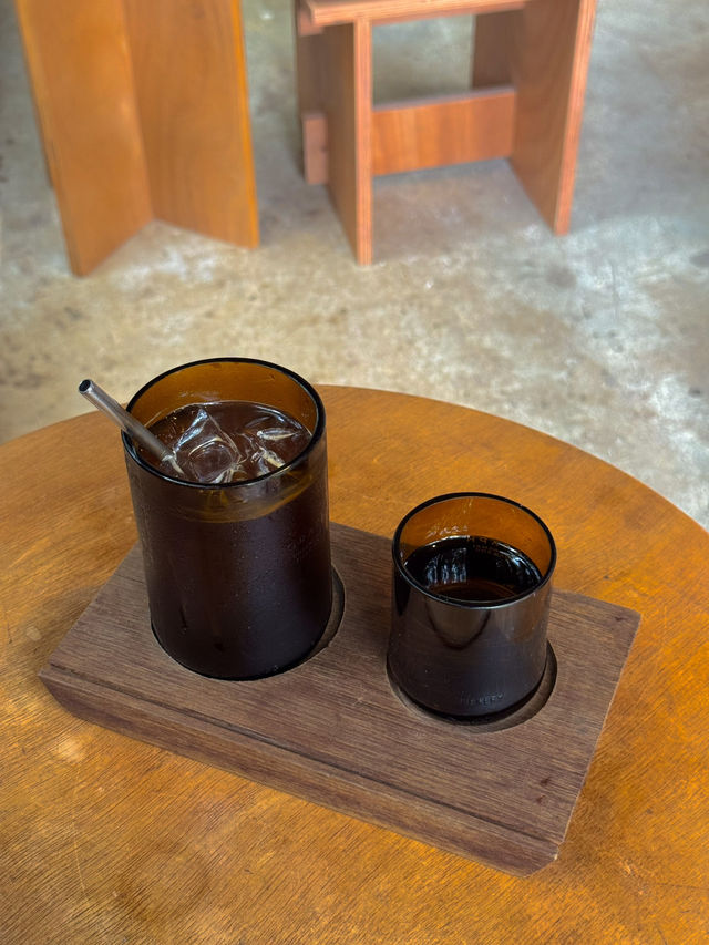 คาเฟ่มู้ดดี ซ่อนตัวอยู่ในบ้านข้างวัด ☕️✨