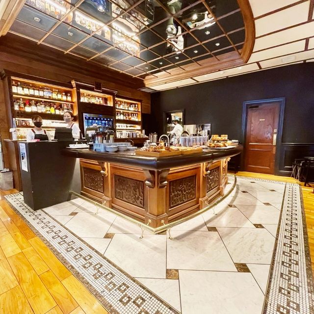 Tiny Tea & Bar