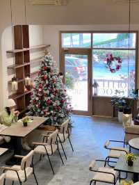 Noori Cafe & Bistro