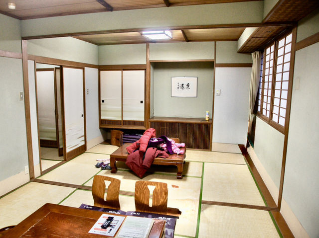 🌨️ Tatami Comfort & Snowy Charm – A Cozy Stay at Toya Kohantei Hotel