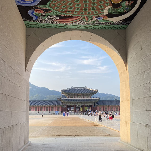 Summer Serenity: Unveiling the Majesty of Gwanghwamun Gate