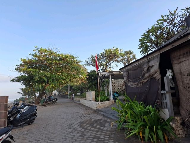 【水明漾海灘 Seminyak Beach！峇里島最Chill的海岸線就在這！