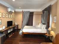 Brown Room: Naptel Changmoi 
