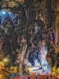 Batu Caves Temple: A Kaleidoscope of Culture and Cliffs