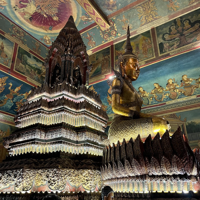 🌿 Wat Phnom: Where Phnom Penh’s Story Begins 🛕✨