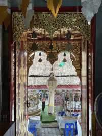 ขอพรที่วัดอุปคุต 