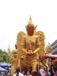 แห่เทียนเข้าพรรษา | อุบลราชธานี