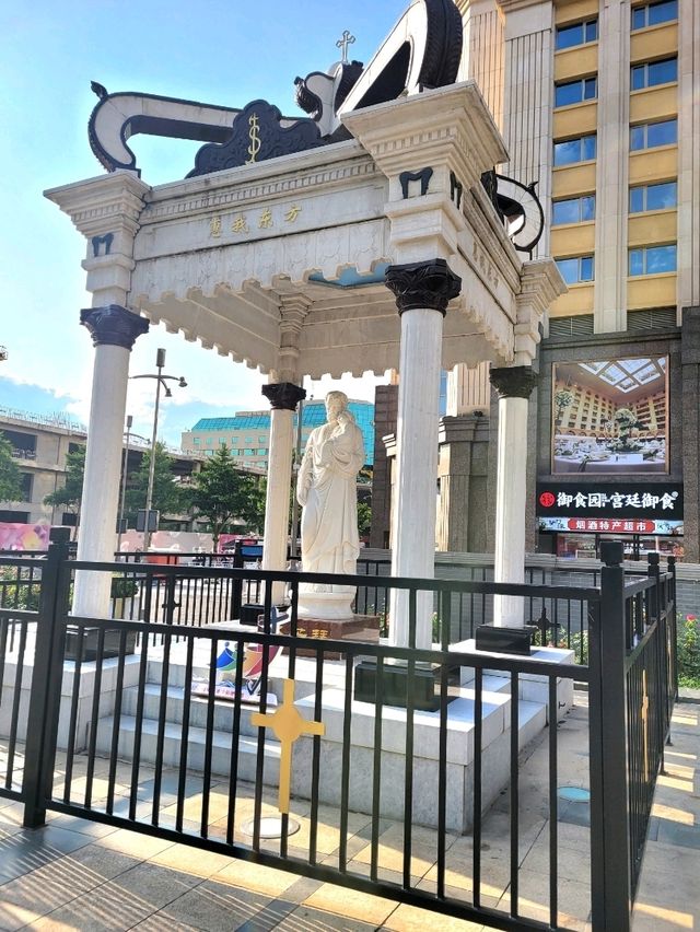 A Peaceful Pause on Wangfujing