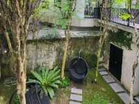Minimalism, Light & Quiet Moments – A Hidden Gem Stay at Lloyd’s Inn Singapore