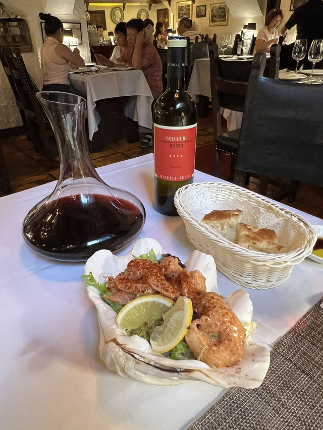 La Taverna Ristorante Italiano 環境值得不錯 東西就還好