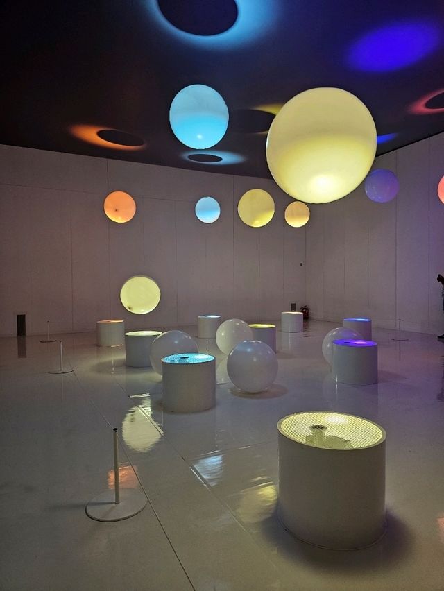 Visit Pop Air Singapore | A Unique Art Experience - Balloon Museum balloon🎈