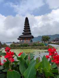🛕 Reflections in the Mist: A Visit to Ulun Danu Beratan Temple