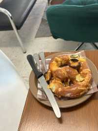 Bridge Sixteen Cafe 