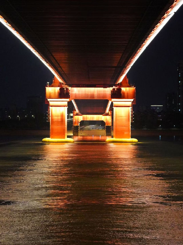 🌉 Wuhan Yangtze River Bridge Is Where History Meets Skyline