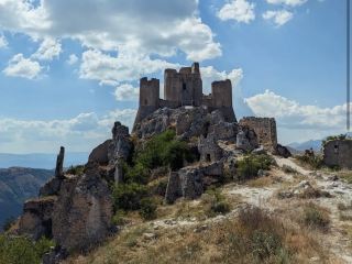 羅卡卡拉肖（聖馬力諾，嚴格來說是義大利境內的微型國家，但卻是重要景點）