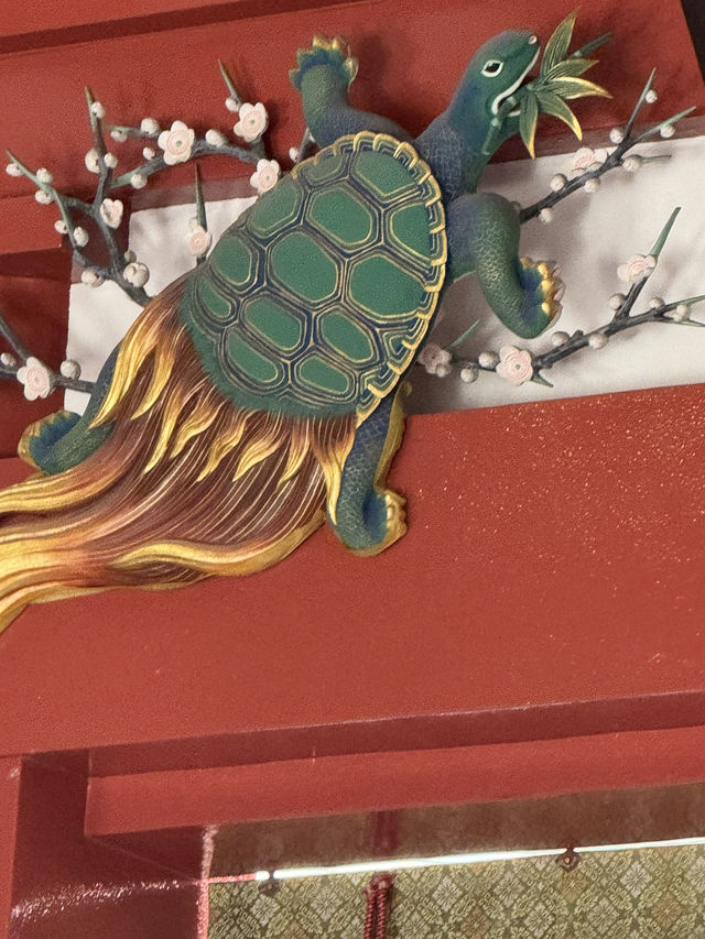 日本沖繩|波上宮吉祥神獸——金光躍雲的護佑之姿,融合龍與麟的祥瑞,庇佑信眾的聖殿細節 日本沖繩|波上宮吉祥神獸——金光躍雲的護佑之姿,融合龍與麟的祥瑞,庇佑信眾的聖殿細節