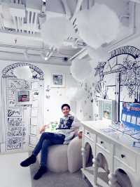 灣仔黑白型格餐廳