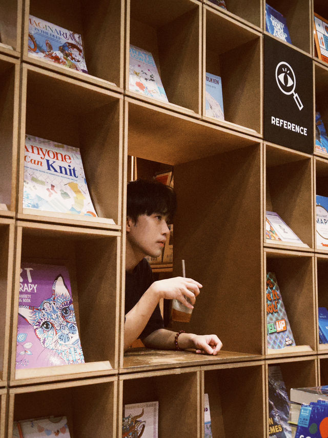 📚 KL's Most Viral Library: RexKL's Secret Bookish Wonderland!