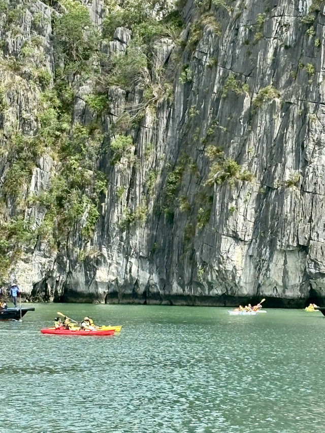 My Halong Bay Cruising Experience – A Must-Do in Vietnam 🇻🇳✨