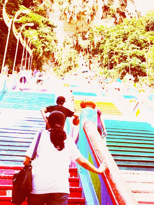 Batu Caves: A Rainbow Stairway to the Divine! 🌈