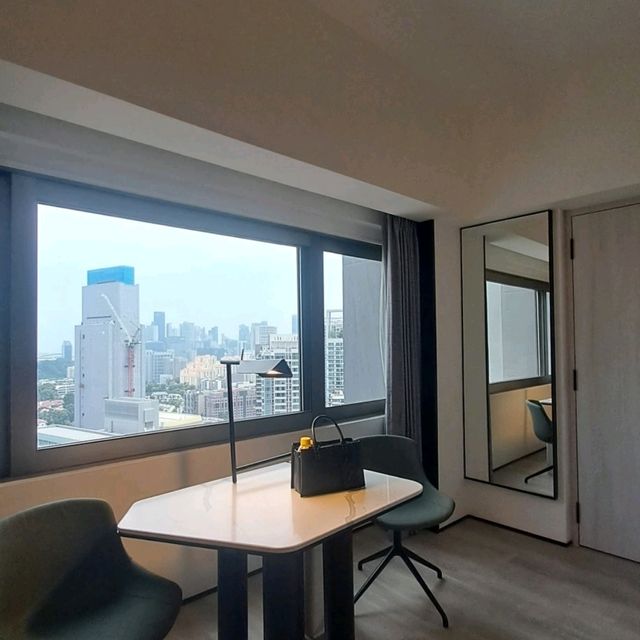 THE BIGGEST HILTON IN ASIA PACIFIC