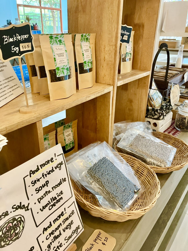 【シェムリアップ旅】胡椒を味わう素敵カフェ