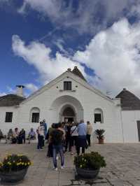 트룰리가 그리는 동화 같은 마을, 알베로벨로