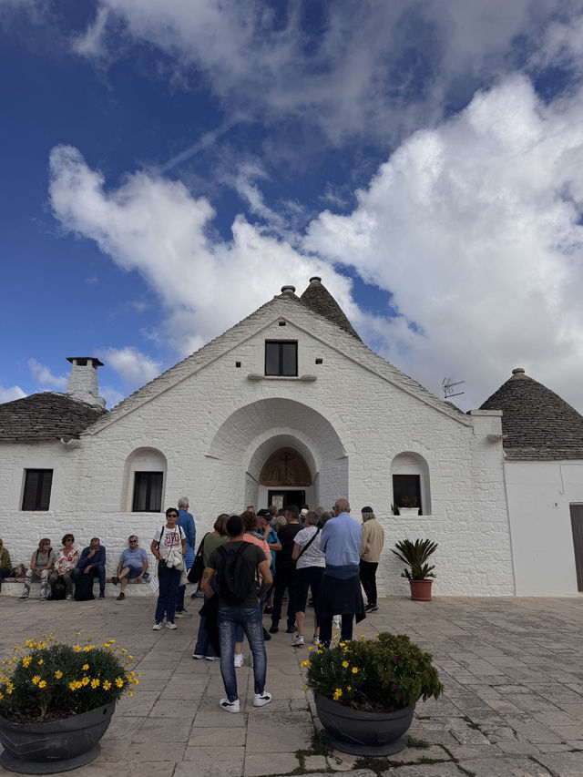 트룰리가 그리는 동화 같은 마을, 알베로벨로